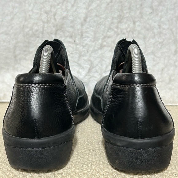 Clarks Womens Cheyn Bow Black Leather Casual Slip On Loafer Shoes SZ US 9M - Picture 4 of 11